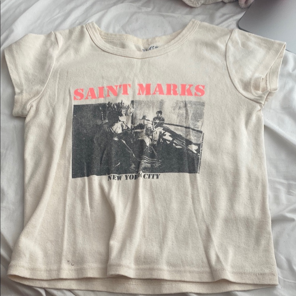 Brandy Melville Cream Short Sleeve Tee